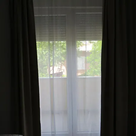 Διαμέρισμα B Σπλιτ